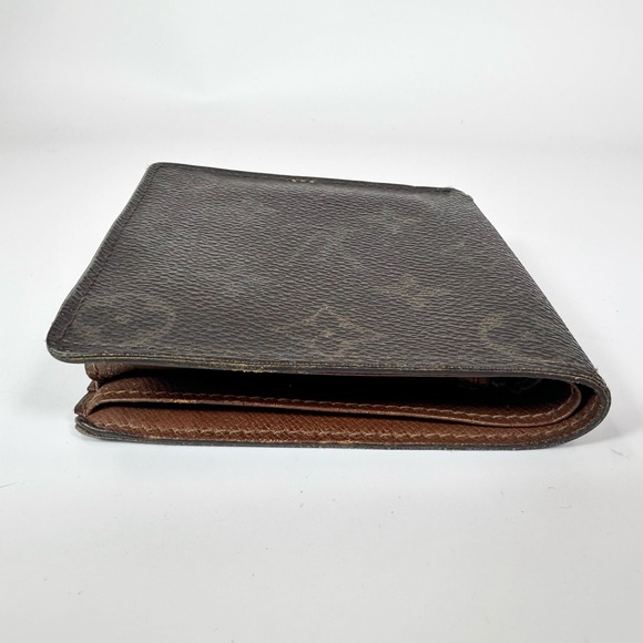 Louis Vuitton Wallet - Picture 4 of 9